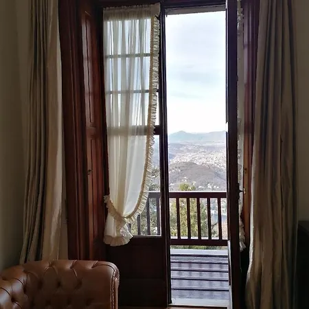 Luxury Cornelia 山林小屋